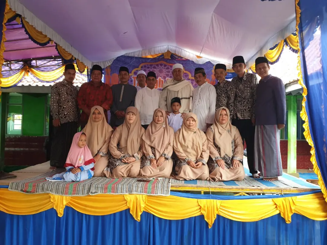 Kegiatan keagamaan bersama guru dan tamu undangan